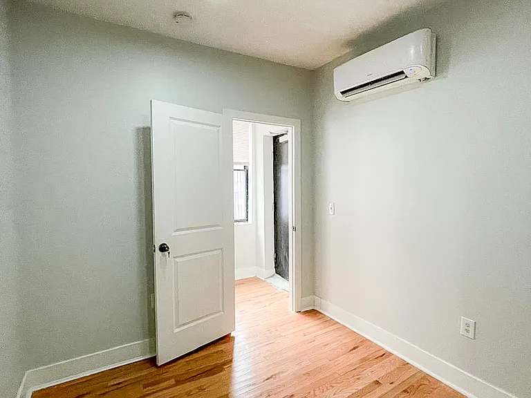 68 E McMicken Ave #2 — Photo 14