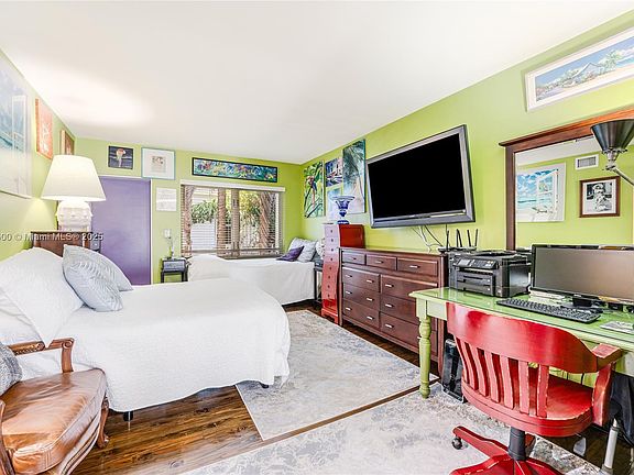 3rd image of 1616 Euclid Ave APT 12