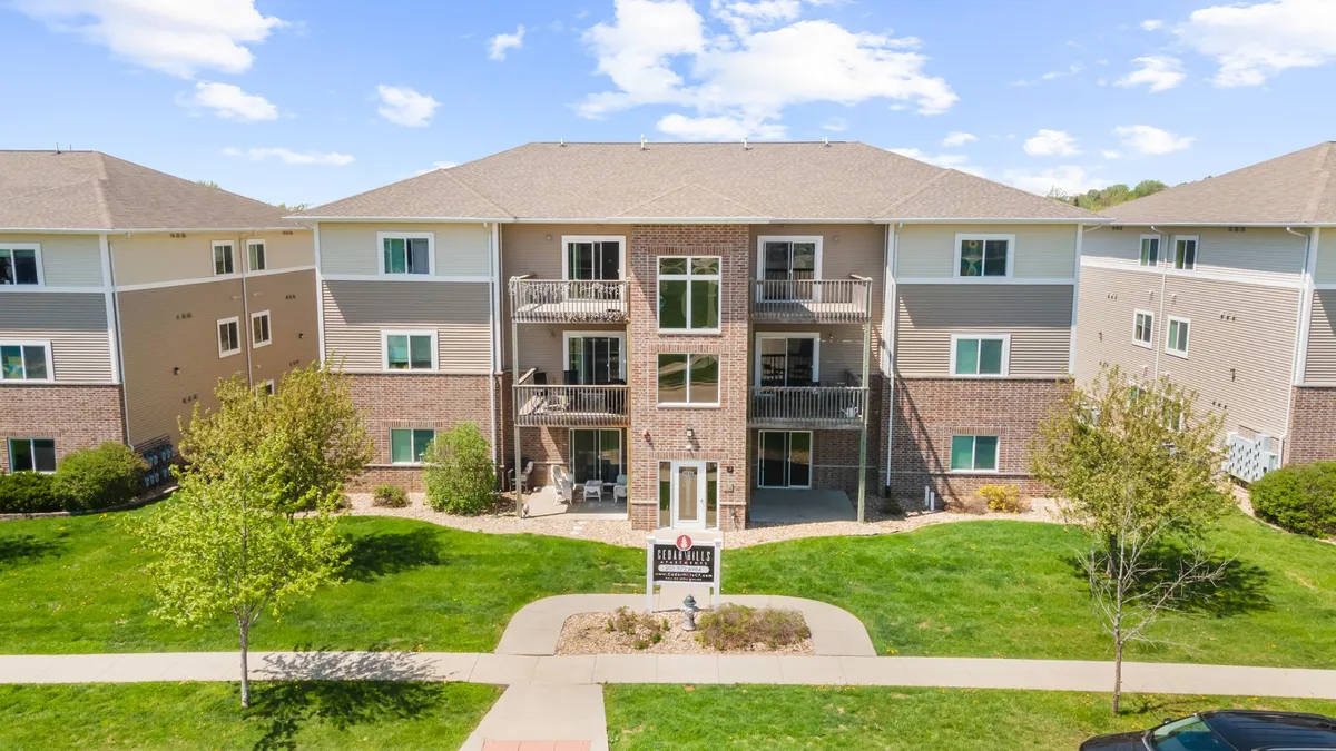 Primary Photo - Cedar Hills Apartments