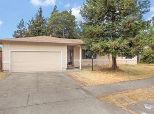 1845 Peterson Ln, Santa Rosa, CA 95403