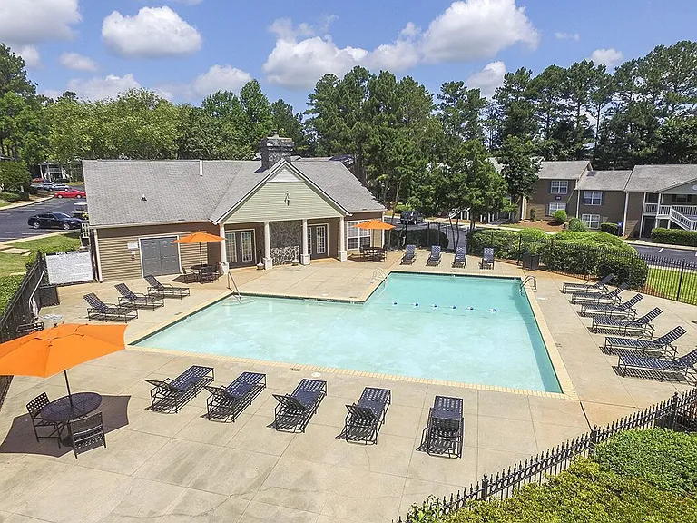 Brooks Crossing Apartments — Photo 47