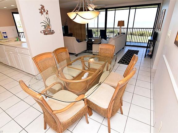 4th image of 1501 Middle Gulf Dr #201A
