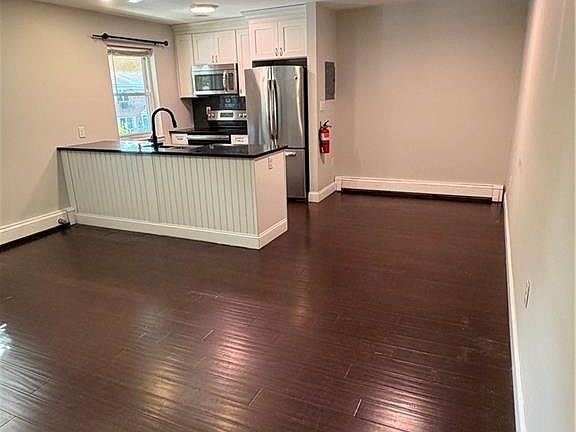 2nd image of 289 Main St APT 8K