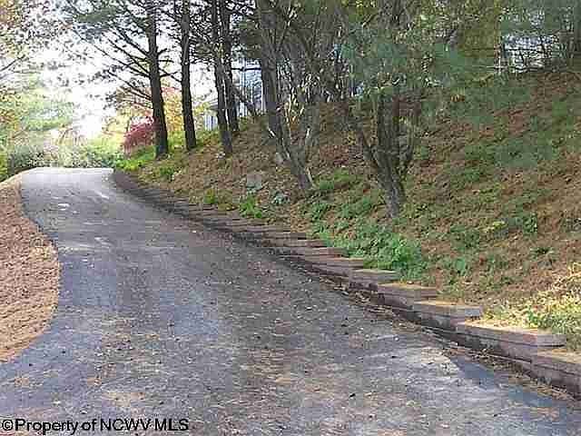 1st image of 624 Poplar Woods Dr