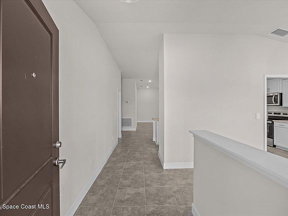 3rd image of 5216 Vespera St