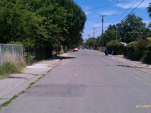 5th image of 2671 29th Ave