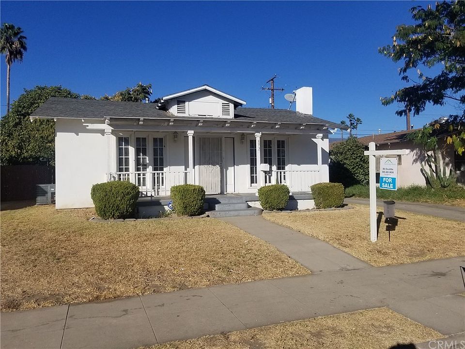 1st image of 372 W 20th St