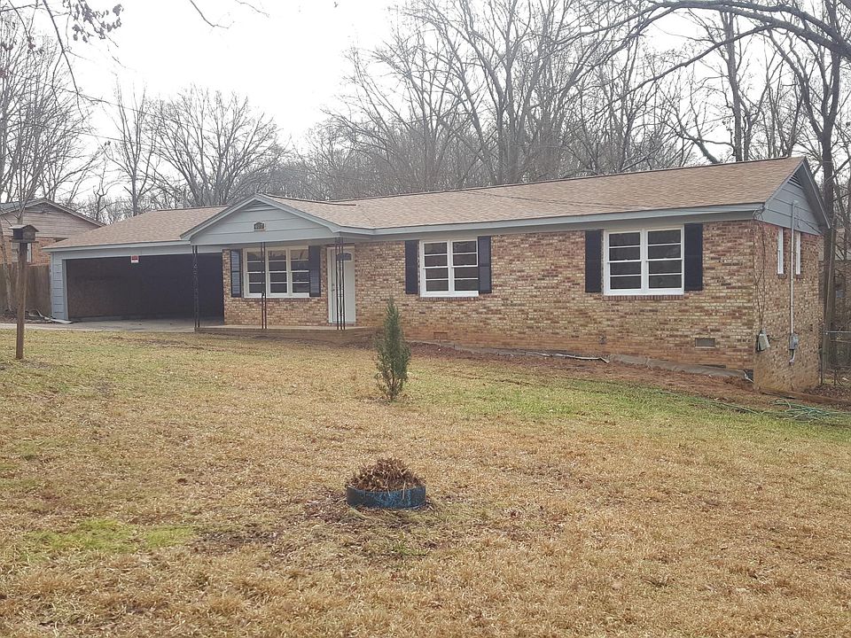 1st image of 407 Witten Ln