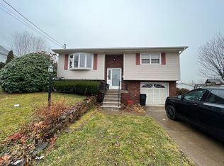 110 Spring St, Moosic, PA 18507