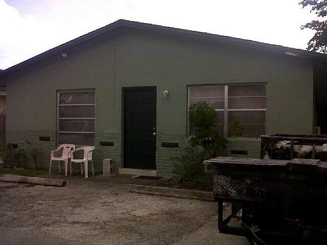1st image of 2880 NW 15th St