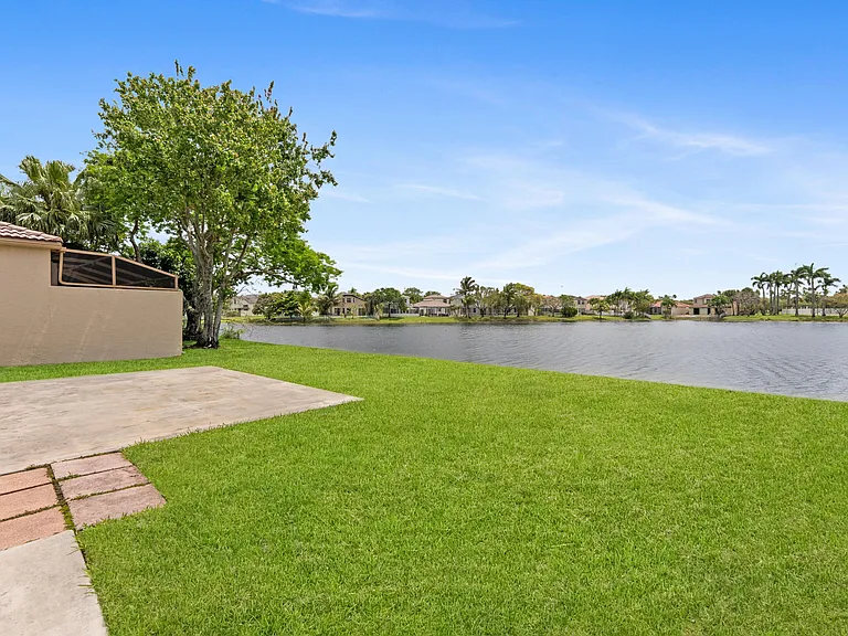 15350 NW 6th Ct — Photo 33