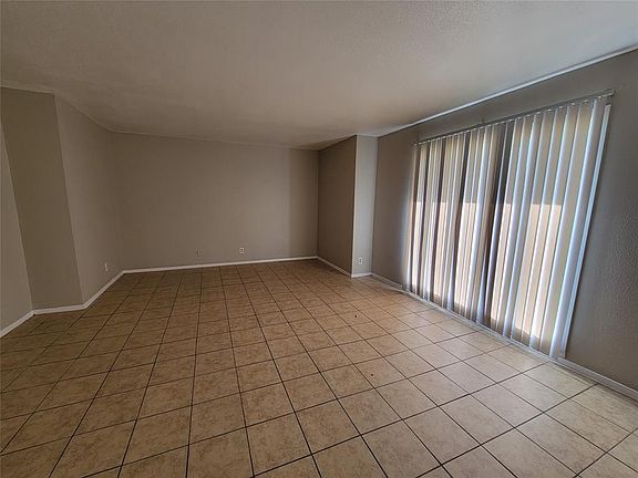 3rd image of 2202 16th Ave N #14