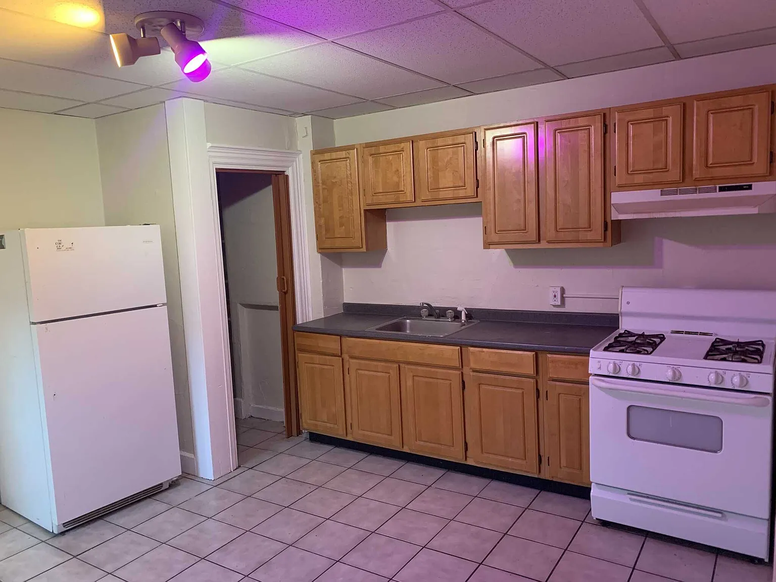 3 bed, $3,500 — Photo 1