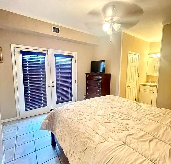 406 Longshadow Rd #UPSTAIRS — Photo 10