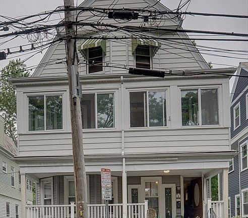 2nd image of 40 Simpson Ave