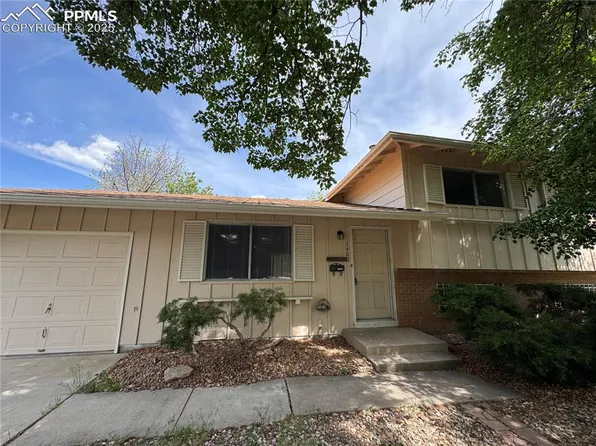 1402 Yosemite Dr, Colorado Springs, CO 80910