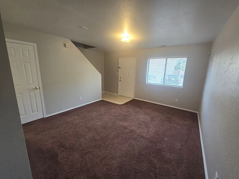 80 Blackburn Ln — Photo 9