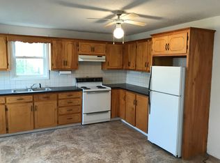 13 Slocum St #1F, Acushnet, MA 02743