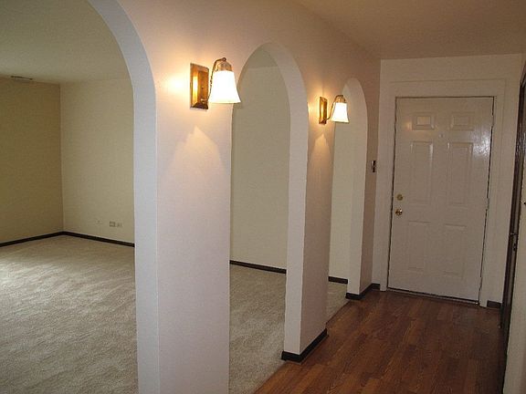 Foyer with new pergo floors.