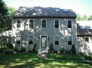 48 Cobbetts Pond Rd, Windham, NH 03087