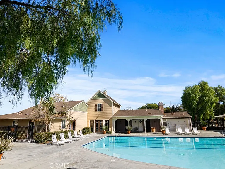 297 Tustin Field Dr — Photo 38