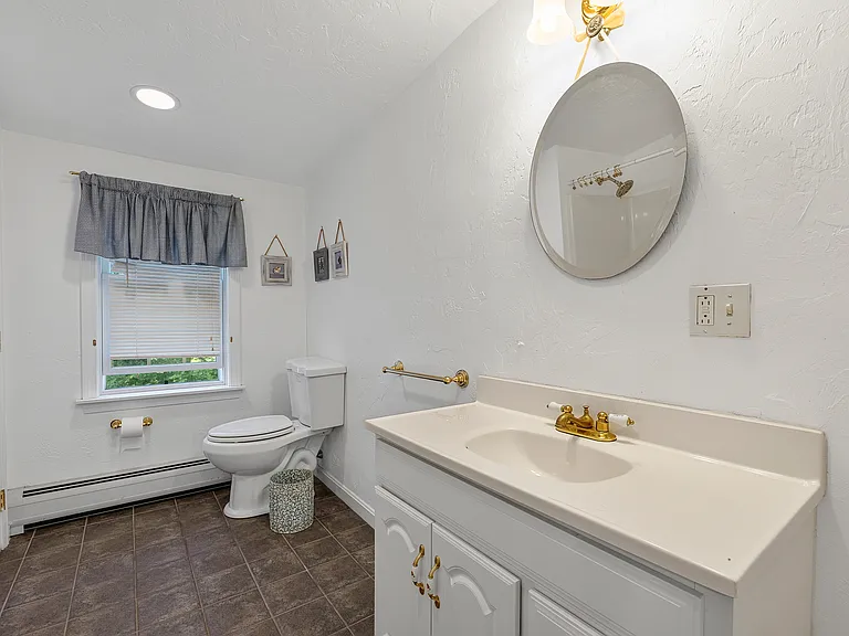 43 Airport Dr — Photo 20