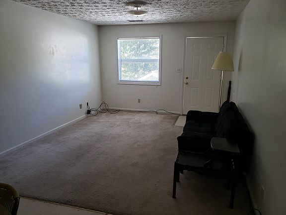 4th image of 298 S 2nd St #1