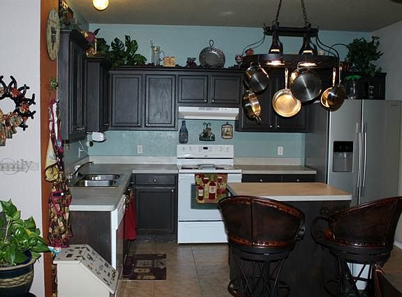 2nd image of 725 Mesa Vista Dr