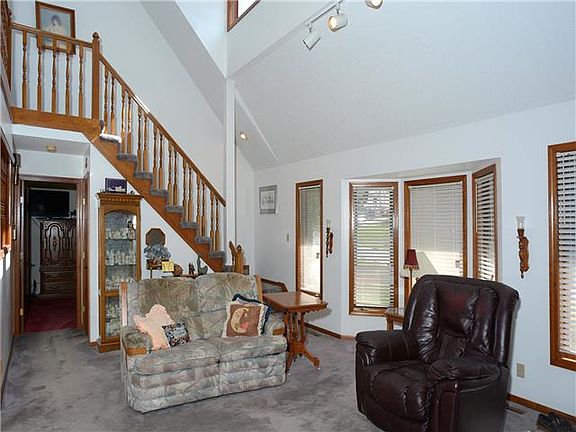5th image of 2614 Vista St