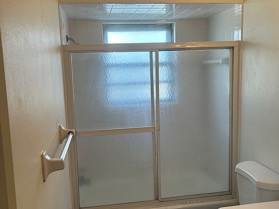 5th image of 213 S Central Ave #213