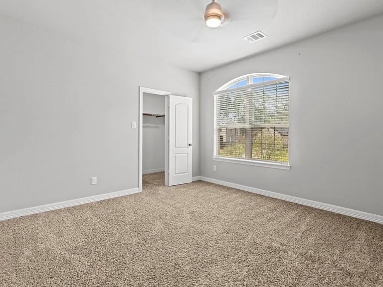 216 Elianne Lace Ct — Photo 34