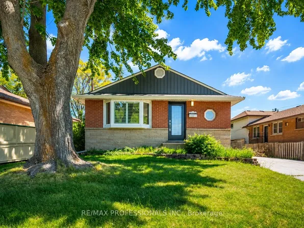 1327 Royal Dr #Basement, Burlington, ON L7P 2G7
