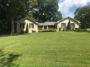 140 Quail Run Rd, Mount Airy, NC 27030