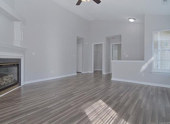 5th image of 5908 Wallace Ave