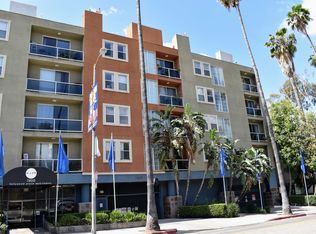 Hollywood Place, Los Angeles, CA 90046