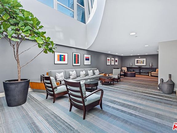 4th image of 13600 Marina Pointe Dr Unit 409
