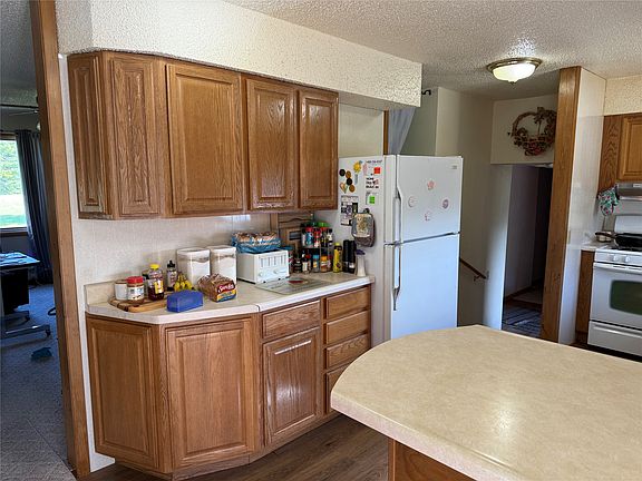 5th image of 1824 W Summit St