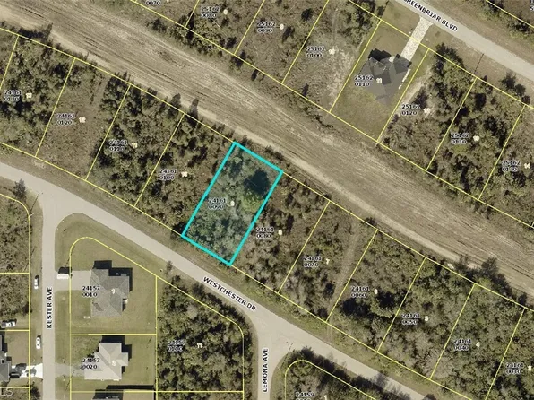 462 Westchester Dr, Lehigh Acres, FL 33972