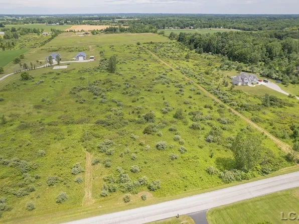5000 Plank Rd, Adrian, MI 49221