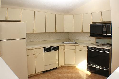 2nd image of 1229 E 80th St #180