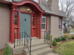 4949 Tracy Ave, Kansas City, MO 64110