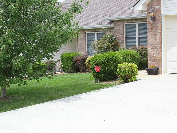 3rd image of 39 Woodgate Ln Ste 102