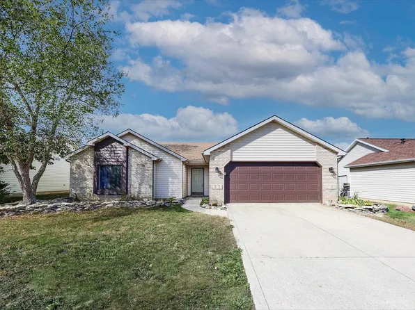 816 Woodland Springs Pl, Fort Wayne, IN 46825