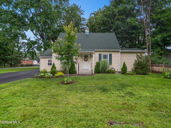 17 Jennifer Road, Glenville, NY 12302