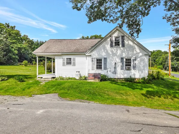 2634 Middle Road, Sidney, ME 04330