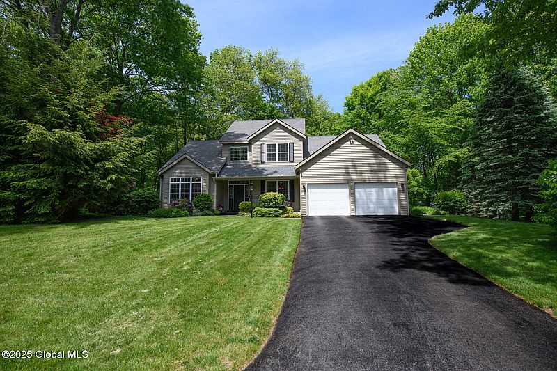 4th image of 11 Newport Drive