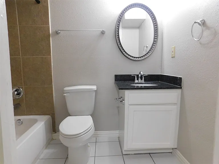1409 Wentworth St #B — Photo 7