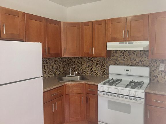 3rd image of 9323 218th St APT B2