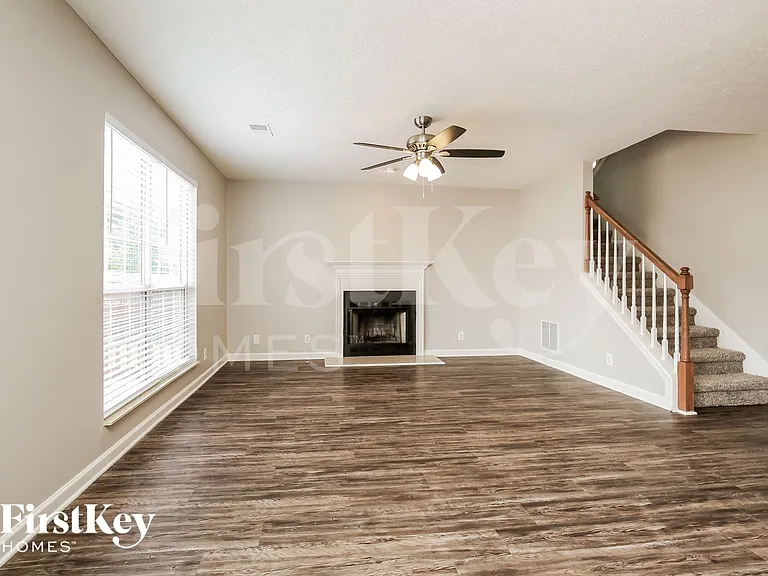 6005 Monroe Xing — Photo 2