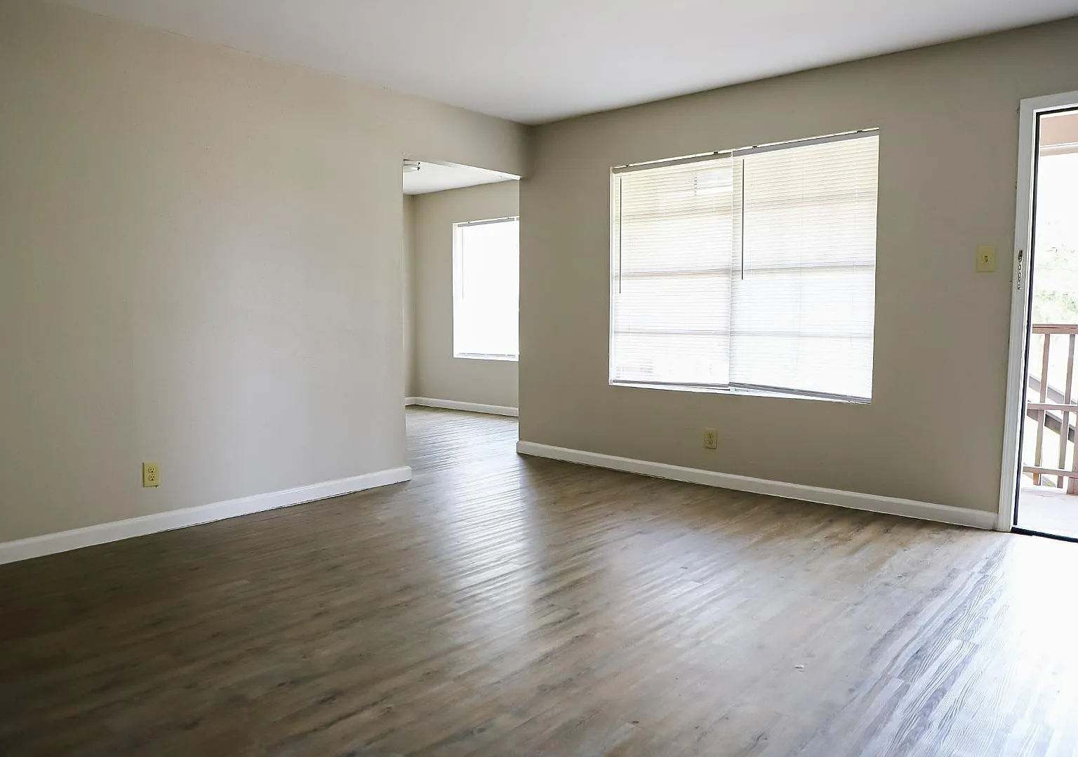 3755 Natalie Street - apt 17 — Photo 2